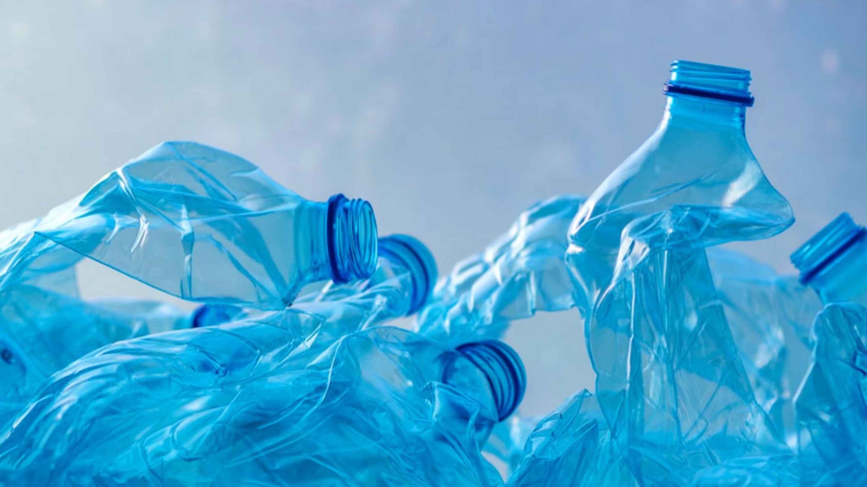 Brasil vota a favor de resolução para compromisso mundial de combate à poluição por plástico